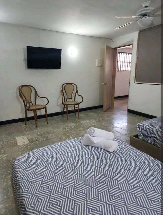 Hotel M4 Económico Estándar