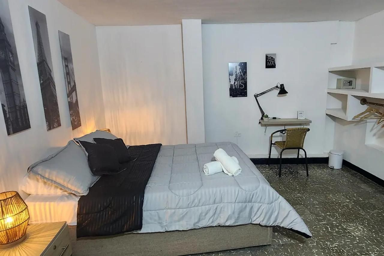 Hotel M4 Económico Estándar
