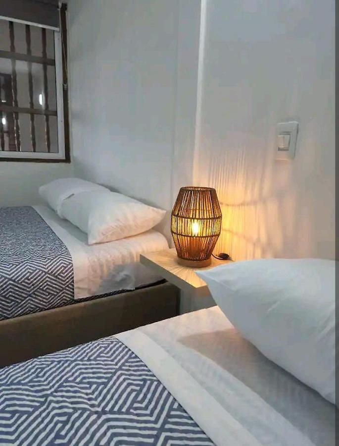 M4 Económico Estándar Hotel *