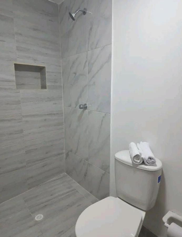Hotel M4 Económico Estándar