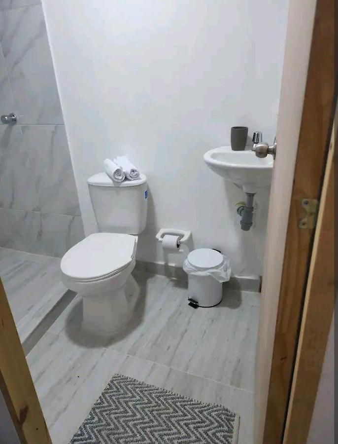 M4 Económico Estándar Hotel