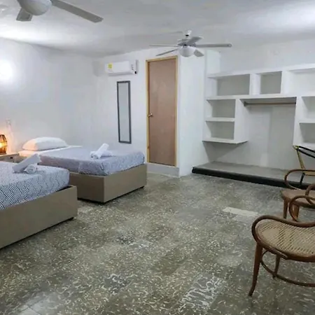 M4 Economico Estandar Hotel