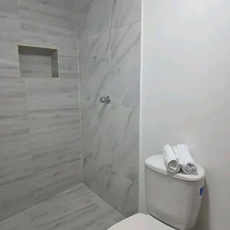 Hotel M4 Economico Estandar